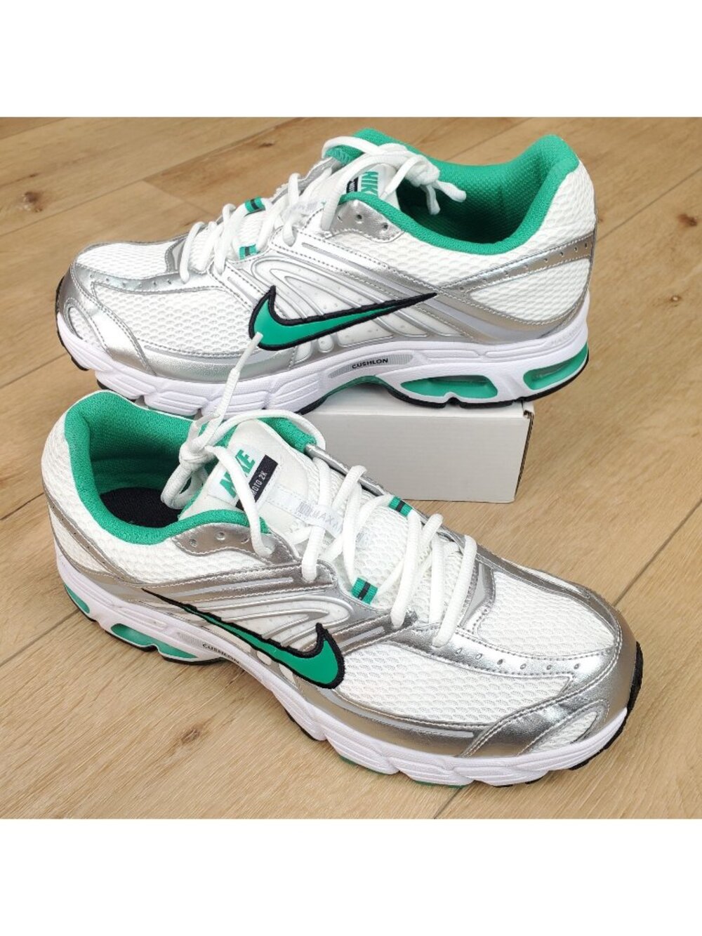 Nike Air Max Moto 2K Womens Size 15.5 Sneakers White Silver Green Gym Sports New